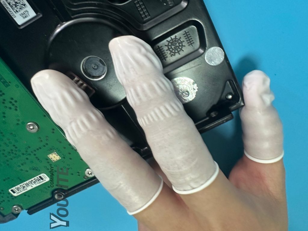 Sulfur free finger cots